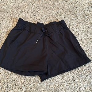 Lululemon women’s shorts size 8